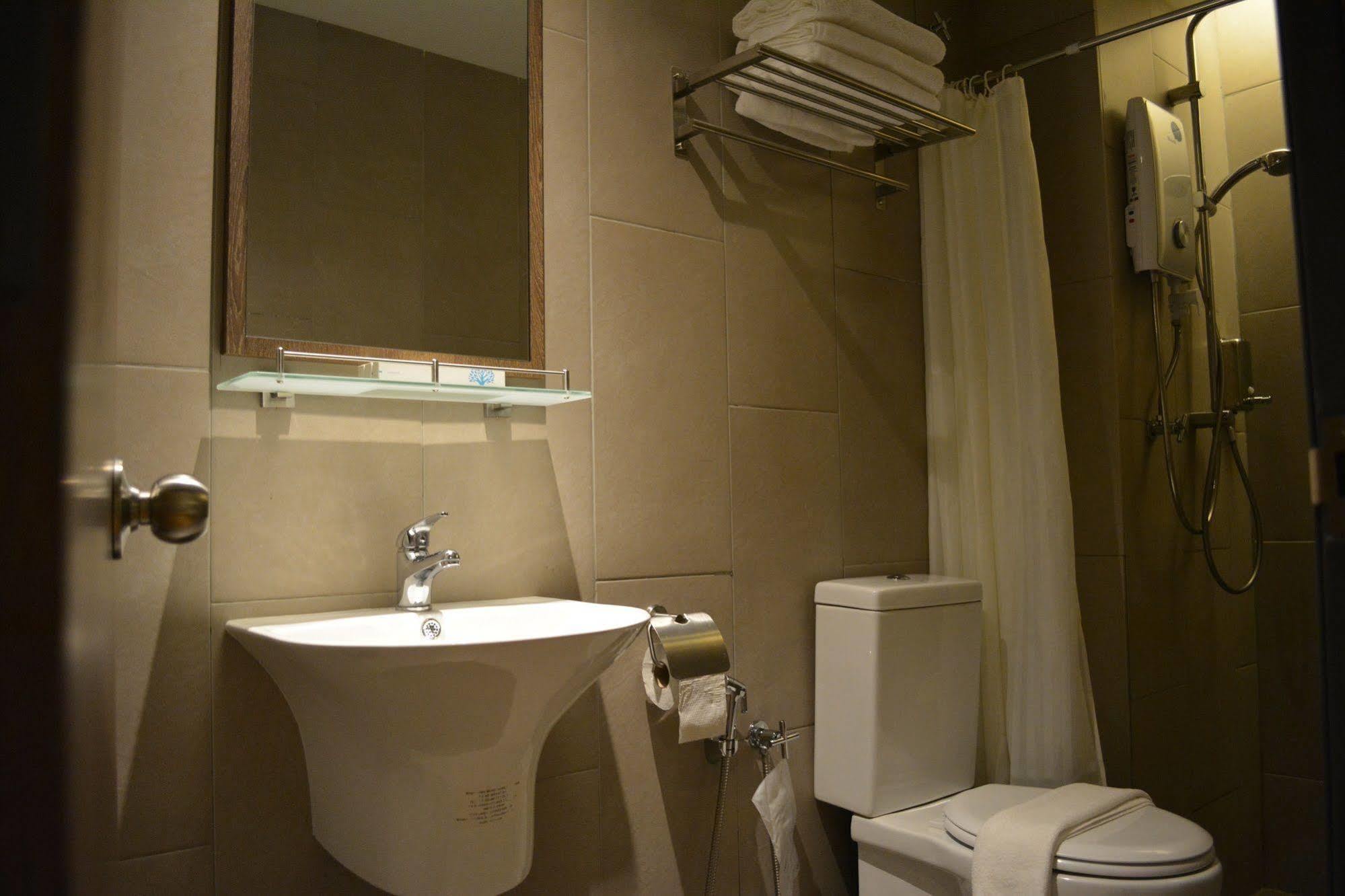 Go Hotel Subang Jaya Exterior photo