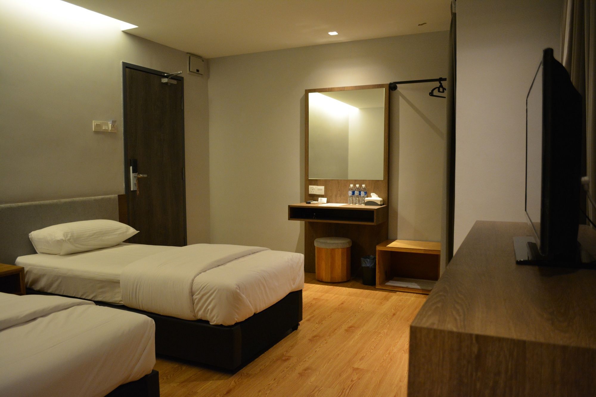 Go Hotel Subang Jaya Exterior photo